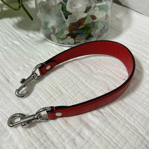 Coach Vibrant Red Leather Shoulder Bag - Picture 3 of 3